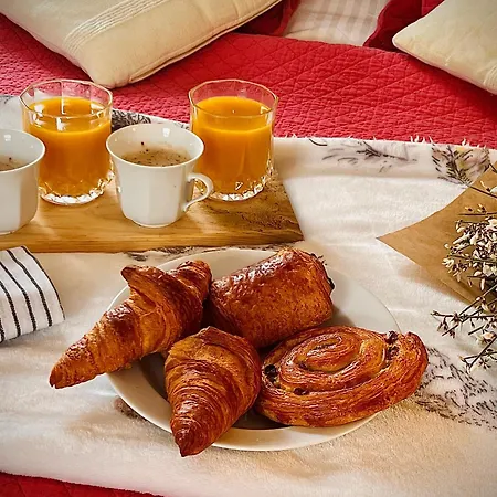 Romantic - Hyper Center - Quiet - Bright *