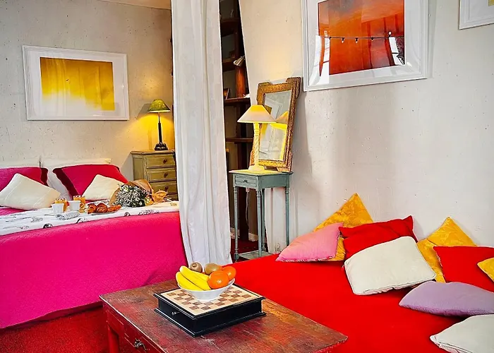 Romantic - Hyper Center - Quiet - Bright *