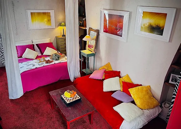 Romantic - Hyper Center - Quiet - Bright